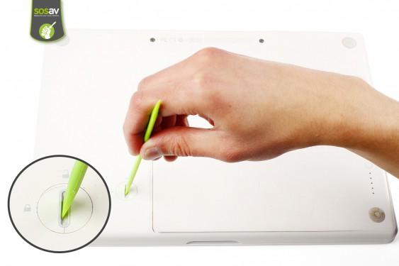 Guide photos remplacement batterie Macbook Core 2 Duo (A1181 / EMC2200) (Etape 2 - image 2)